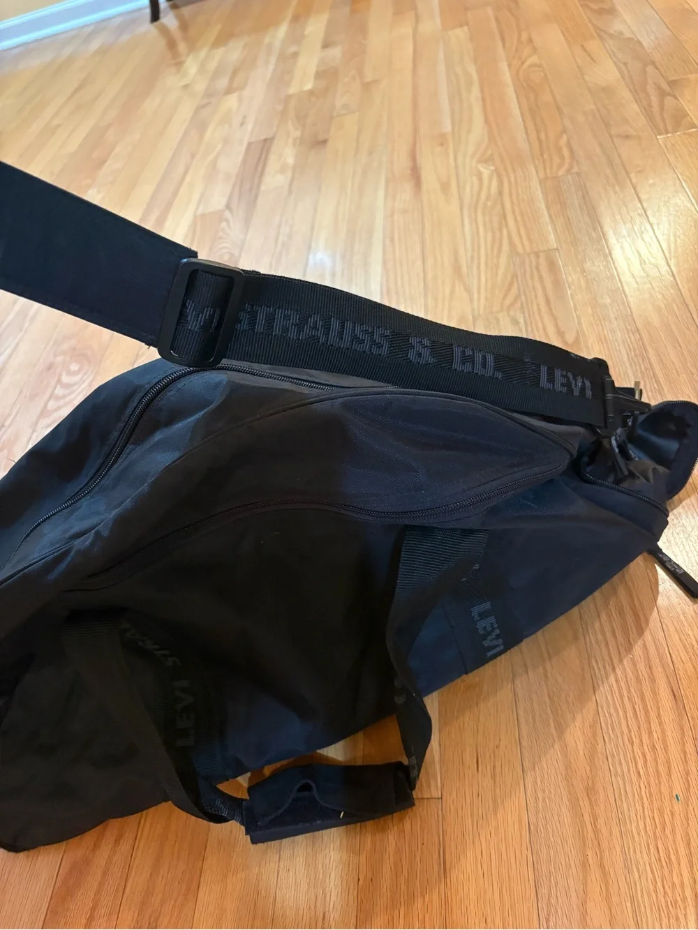 Vintage Levis Duffle Bag Black Gym Travel Weekender Carry On Adjustable Strap